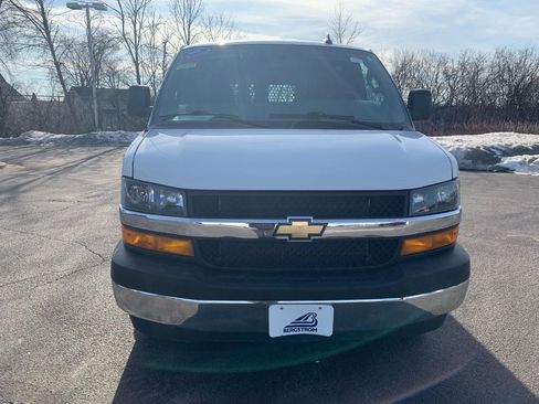 Used 2024 Chevrolet Express 2500 w/ Driver Convenience Package image 9