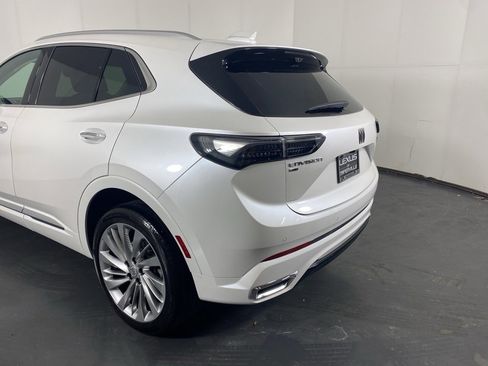 Used 2024 Buick Envision Avenir image 9