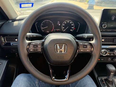 Used 2022 Honda Civic LX image 11