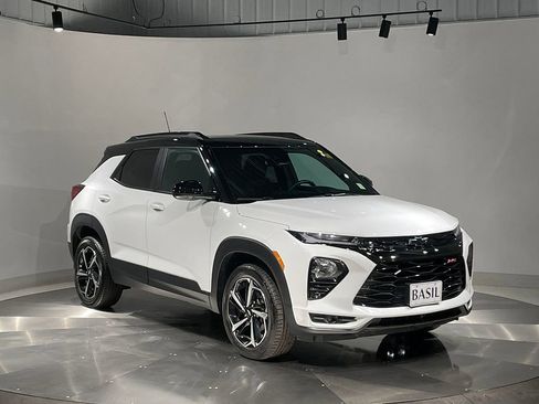 Used 2022 Chevrolet TrailBlazer RS w/ Technology Package image 39