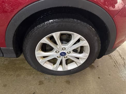 Used 2019 Ford Escape SEL FWD image 5