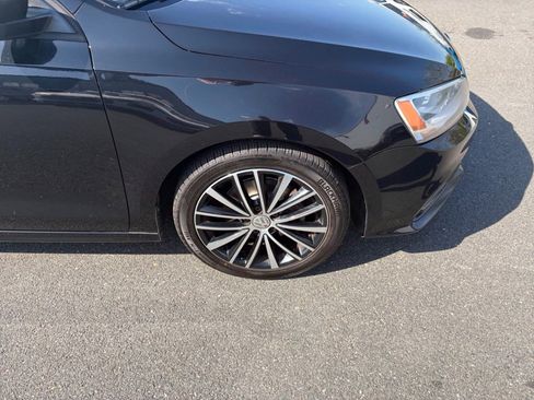Used 2016 Volkswagen Jetta Sport image 25