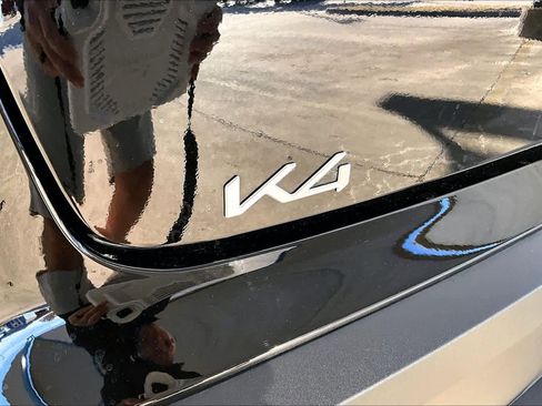 Used 2025 Kia K4 LXS image 29