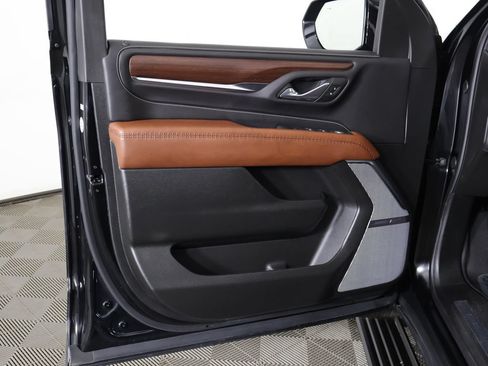 Used 2024 GMC Yukon Denali Ultimate AWD/4WD image 31