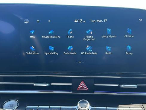 Certified 2024 Hyundai Elantra SEL image 24