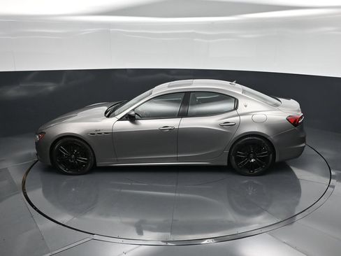 Used 2022 Maserati Ghibli GT RWD image 42