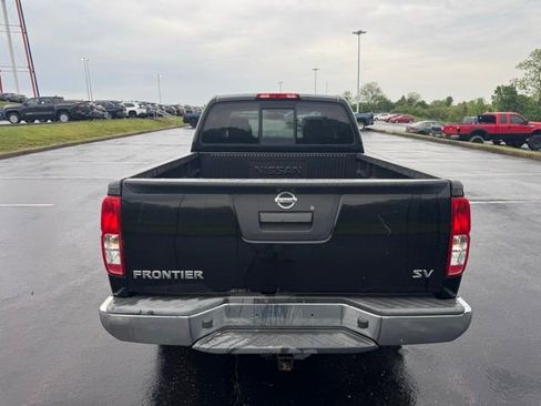 Used 2013 Nissan Frontier SV RWD image 4