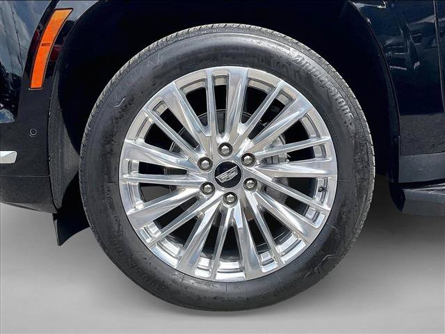 Certified 2025 Cadillac Escalade Premium Luxury AWD/4WD image 10
