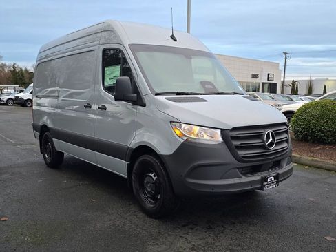 New 2025 Mercedes-Benz Sprinter 2500 image 8