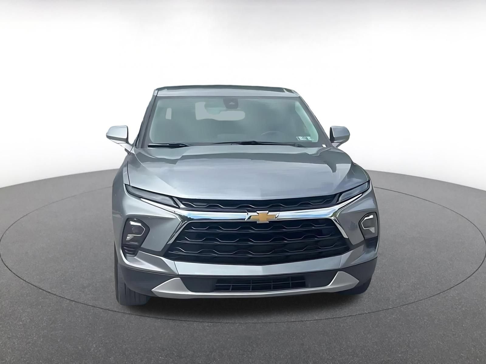 Used 2026 Chevrolet Blazer LT FWD image 4