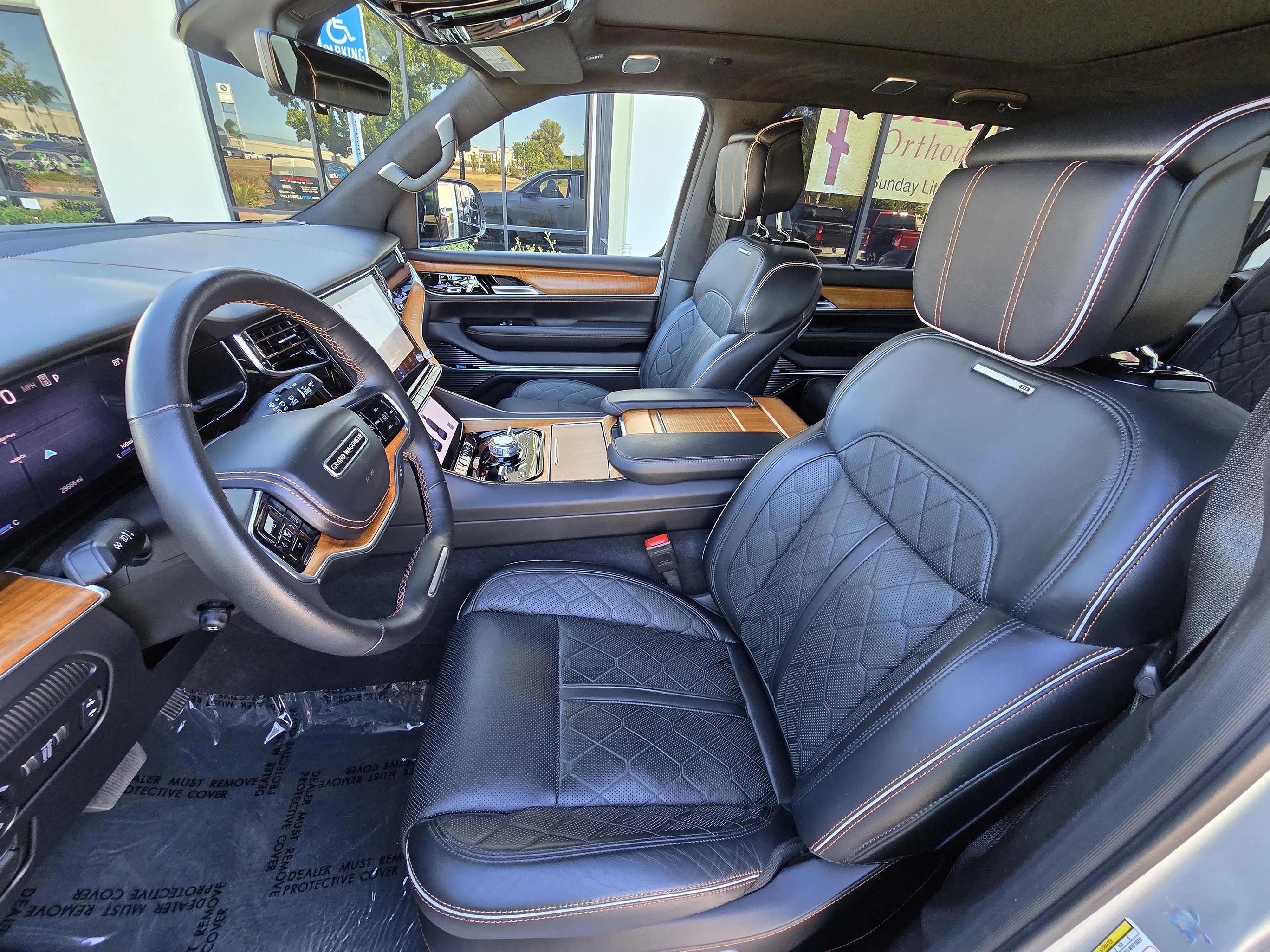 Used 2024 Jeep Grand Wagoneer L Series III AWD/4WD image 78