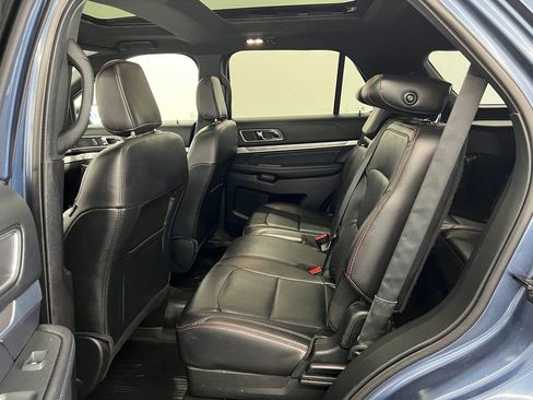 Used 2019 Ford Explorer Sport image 12