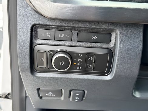 Used 2023 Ford F250 Lariat image 42