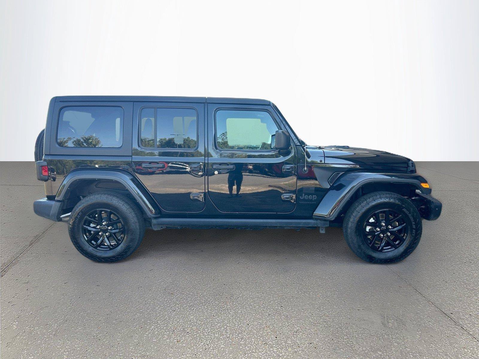Used 2023 Jeep Wrangler Unlimited Sport AWD/4WD image 3