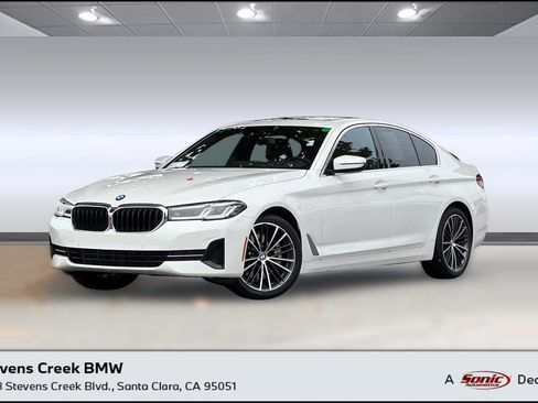 Certified 2022 BMW 530i w/ Convenience Package image 1