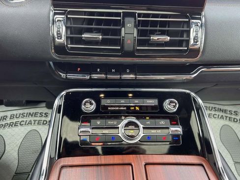 Certified 2021 Lincoln Navigator L Reserve w/ Luxury Package image 24