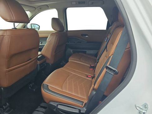 Used 2025 Nissan Pathfinder Platinum w/ Cargo Package FWD image 14