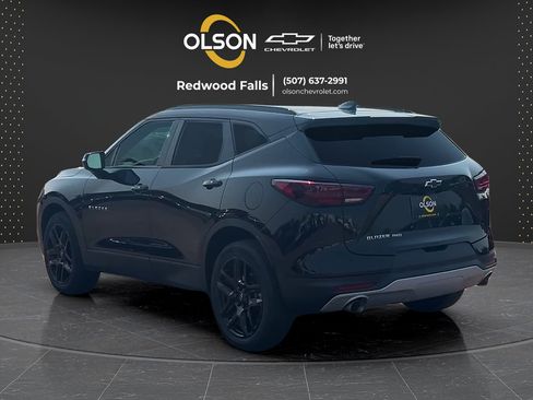 Used 2024 Chevrolet Blazer LT w/ Sound & Technology Package AWD/4WD image 3