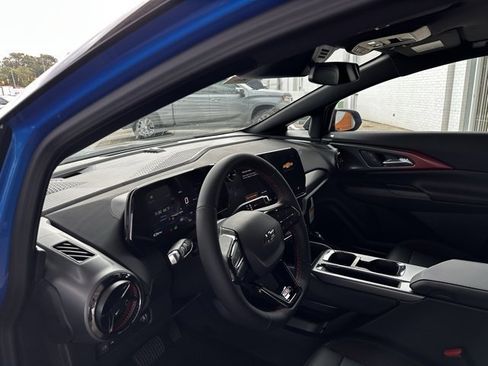 New 2026 Chevrolet Equinox EV RS image 13