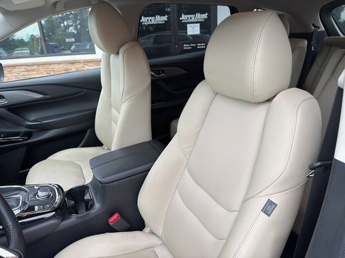 Used 2023 MAZDA CX-9 Touring AWD/4WD image 3