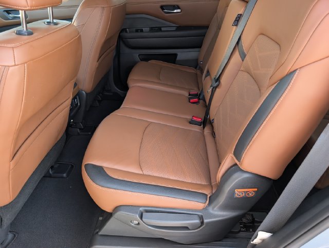 Used 2024 Nissan Pathfinder Platinum w/ Cargo Package FWD image 30