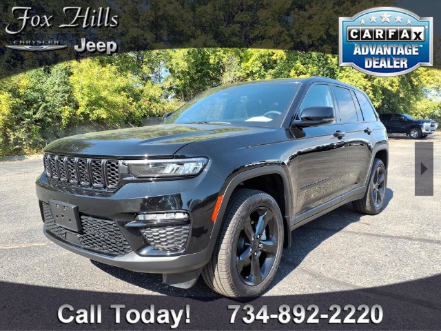 Certified 2025 Jeep Grand Cherokee Limited w/ Black Appearance Package AWD/4WD image 3