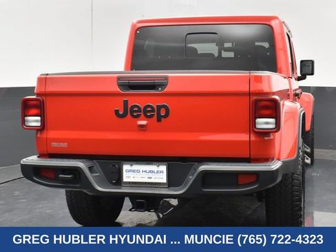 Used 2025 Jeep Gladiator Sport AWD/4WD image 21