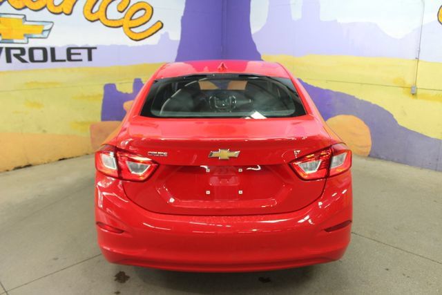 Used 2018 Chevrolet Cruze LT w/ LT Convenience Package FWD image 7