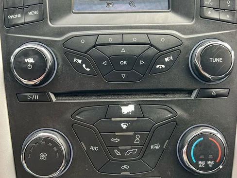 Used 2015 Ford Fusion SE image 15