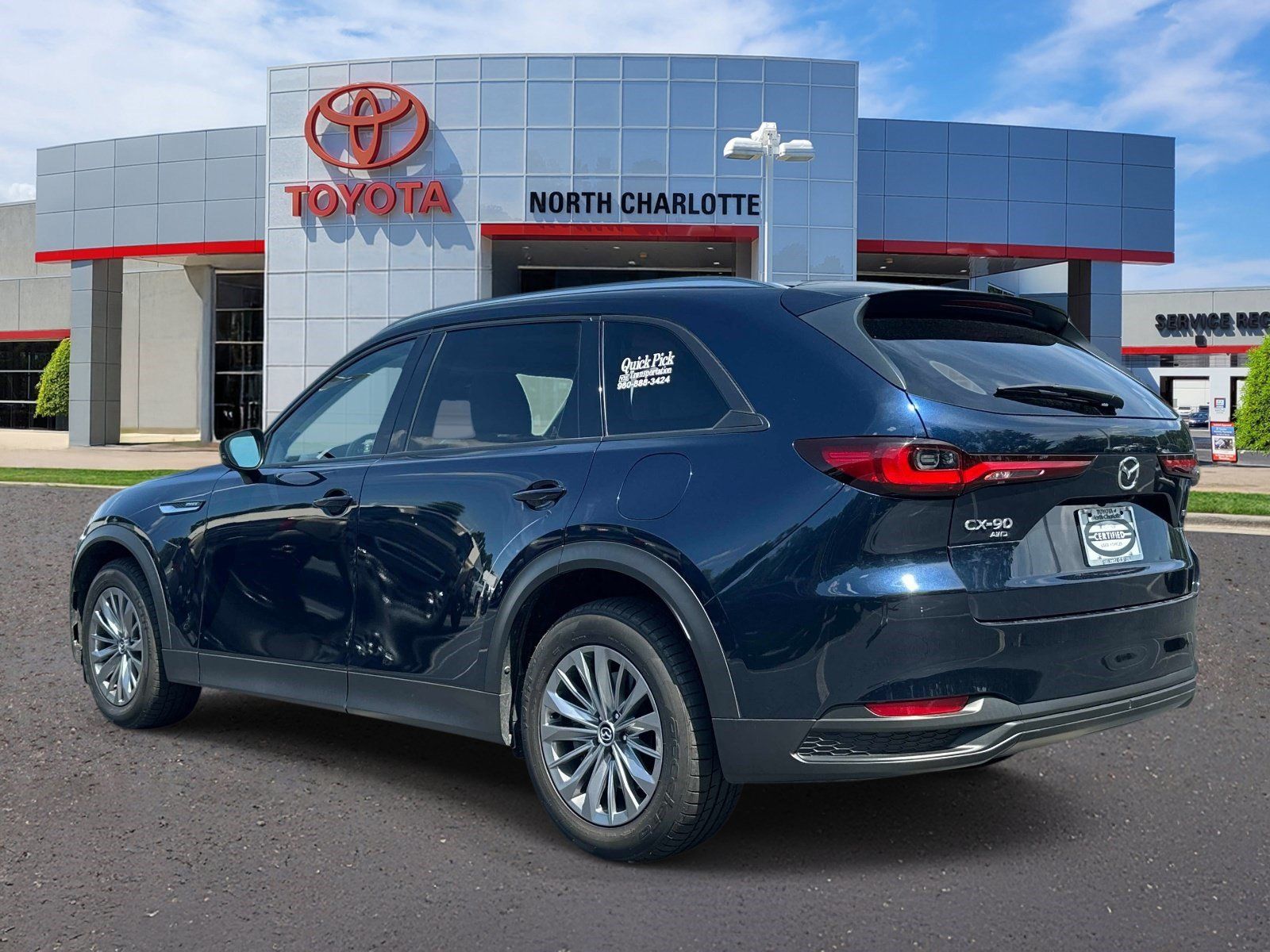 Used 2024 MAZDA CX-90 Plug-In Hybrid w/ Preferred AWD/4WD image 4