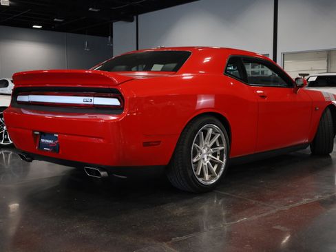 Used 2014 Dodge Challenger R/T Plus image 6