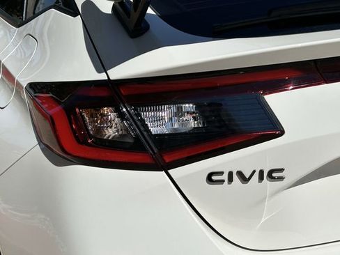 Used 2023 Honda Civic Type R image 7