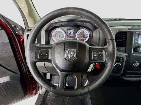 Used 2018 RAM 1500 Express image 10