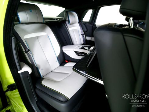 Certified 2025 Rolls-Royce Ghost Black Badge image 29