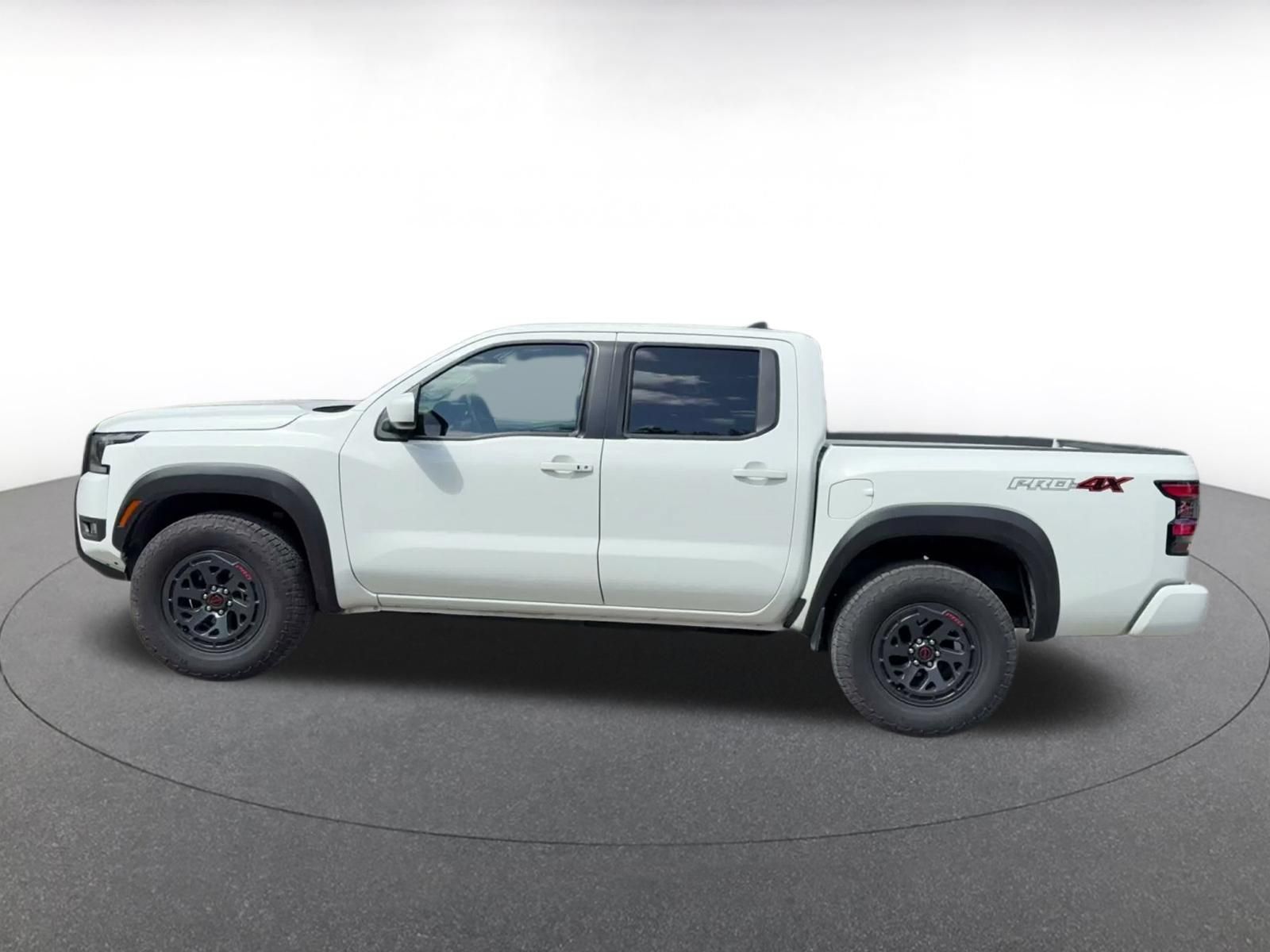 Used 2026 Nissan Frontier PRO-4X AWD/4WD image 8