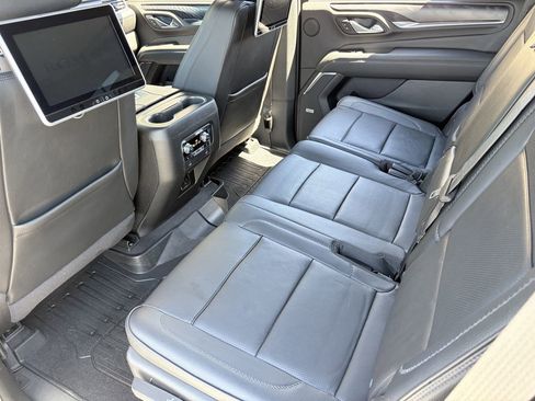 Used 2022 GMC Yukon Denali AWD/4WD image 16