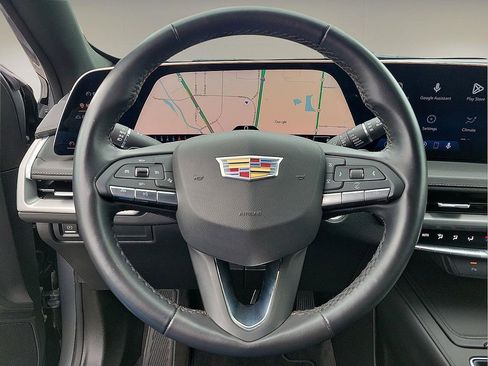 Certified 2025 Cadillac XT4 Premium Luxury image 17