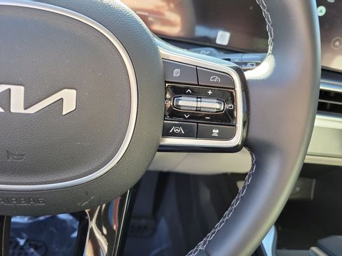 Certified 2025 Kia Sorento S FWD image 25