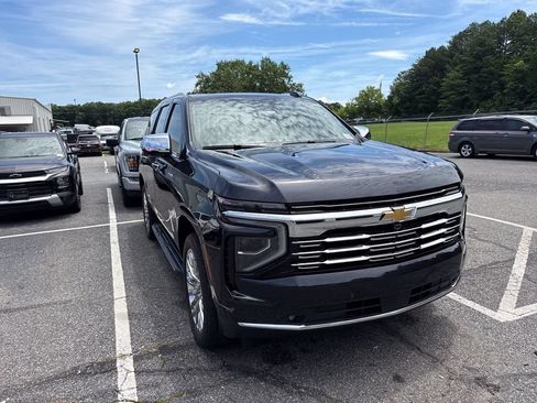 Used 2025 Chevrolet Tahoe Premier w/ Sun And Tow Package AWD/4WD image 3