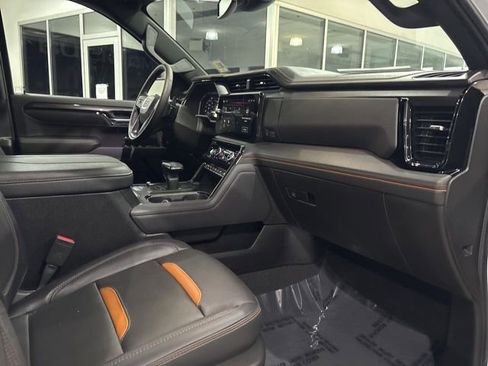 Used 2025 GMC Sierra 1500 AT4 image 36