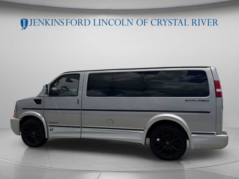 Used 2021 Chevrolet Express 2500 RWD image 10