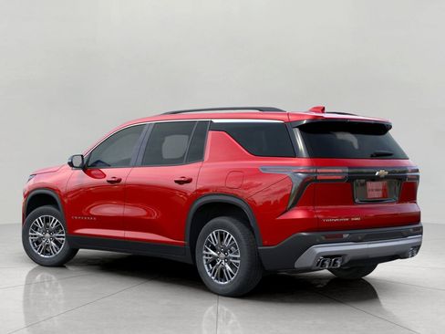 New 2026 Chevrolet Traverse LT w/ Driver Confidence Package AWD/4WD image 3