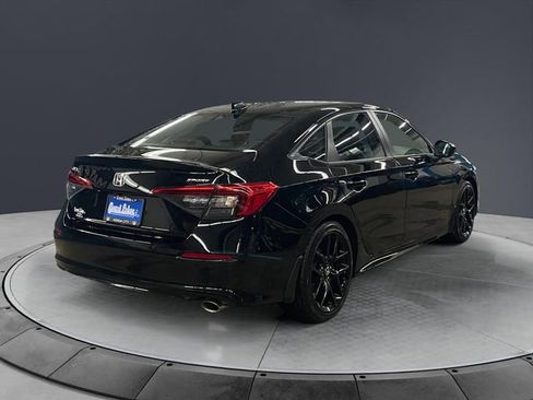 Used 2023 Honda Civic Sport image 5