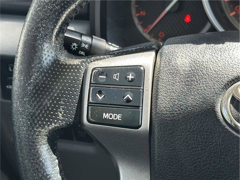 Used 2011 Toyota 4Runner SR5 w/ Premium Pkg w/Leather AWD/4WD image 22