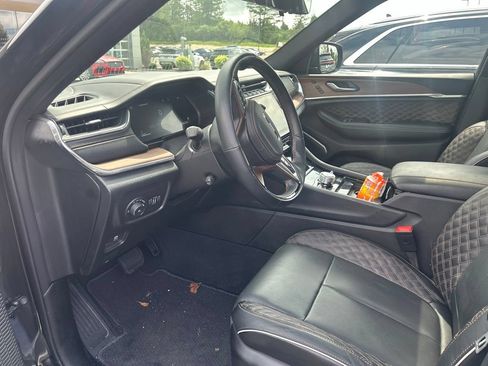 Used 2025 Jeep Grand Cherokee L Summit w/ Advanced Protech Group IV AWD/4WD image 22