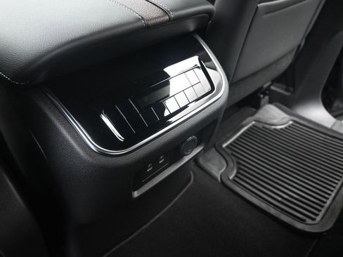 New 2026 Nissan Armada Platinum image 15