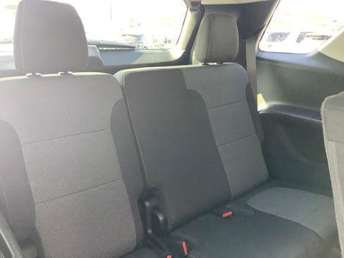 Used 2019 Chevrolet Traverse LT image 15