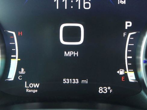 Used 2023 Chrysler Pacifica Touring-L FWD image 19