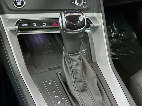 Used 2025 Audi Q3 2.0T Premium w/ Convenience Package image 7