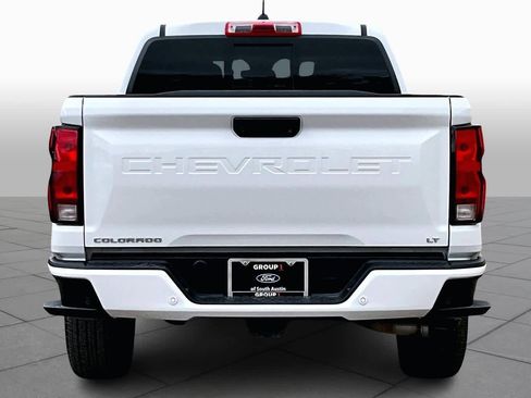 Used 2024 Chevrolet Colorado LT w/ LT Convenience Package image 5
